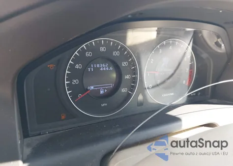 2010 Volvo Xc60 3.2 z USA, uszkodzony, nr VIN YV4982DL6A2077717